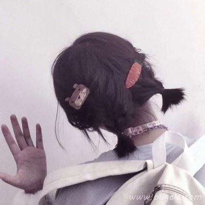 女生背影双马尾可爱头像 背影可爱萌女孩头像图片