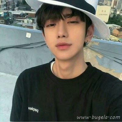 戴帽子的男生头像 帽子控小哥哥图片