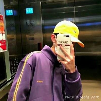 戴帽子的男生头像 帽子控小哥哥图片