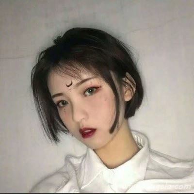 最新好看美女微信qq头像图片
