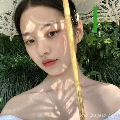 2021款绿色系女生头像图片