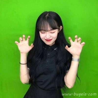 2021款绿色系女生头像图片