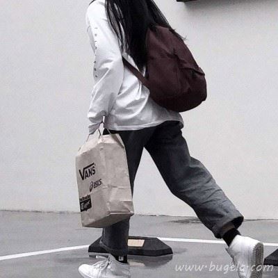 清纯女生半身不露脸头像 图片