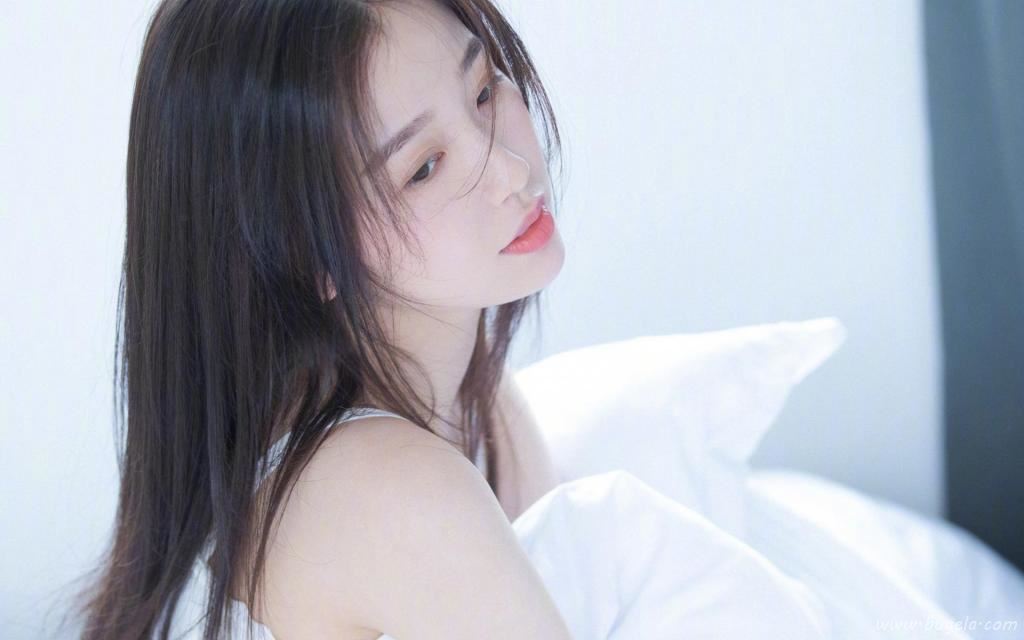 甜美元气小仙女虞书欣俏皮可爱白嫩居家写真图片
