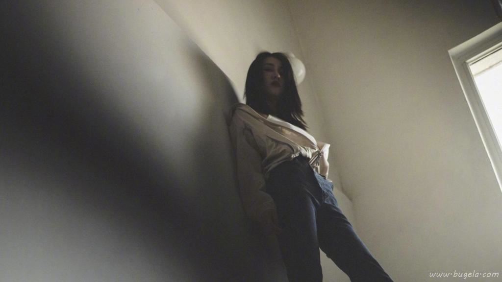 性感妖娆御姐弦子迷人香肩写真图片