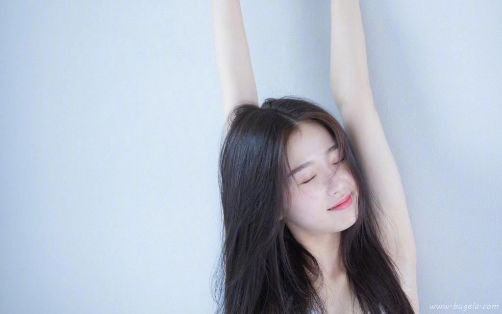 甜美元气小仙女虞书欣俏皮可爱白嫩居家写真图片