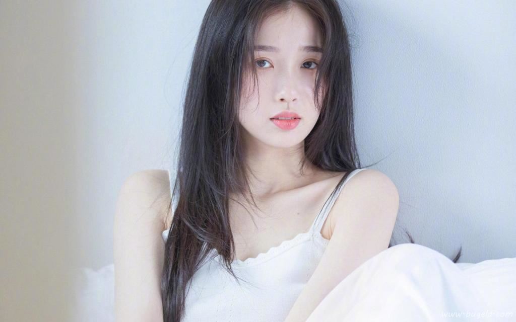 甜美元气小仙女虞书欣俏皮可爱白嫩居家写真图片