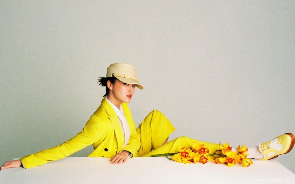 性感女神辛芷蕾时尚春日优雅知性妩媚白嫩迷人写真图片