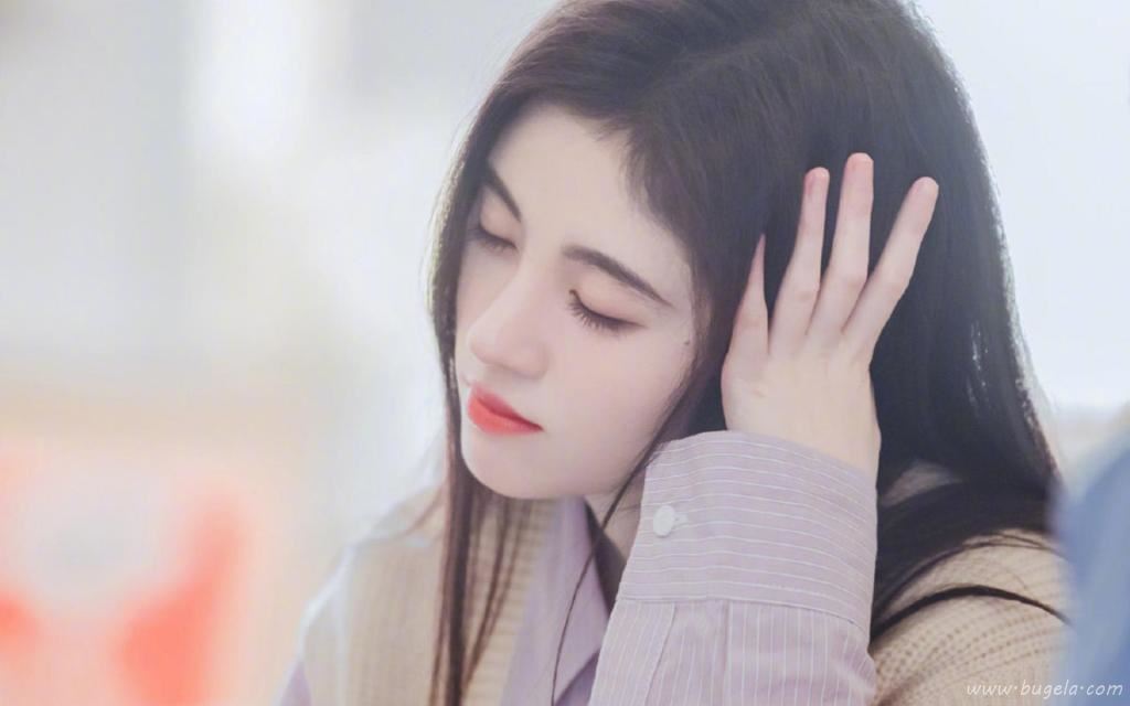 时尚女神鞠婧祎冷艳优雅妩媚迷人写真图片
