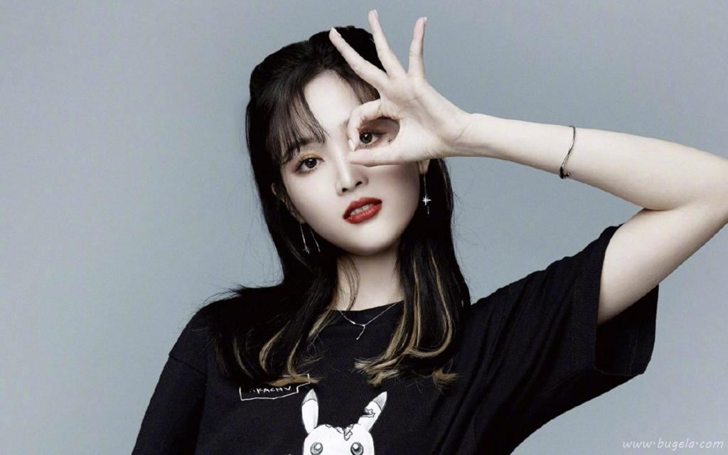 吴宣仪冷艳性感时尚魅力写真图片
