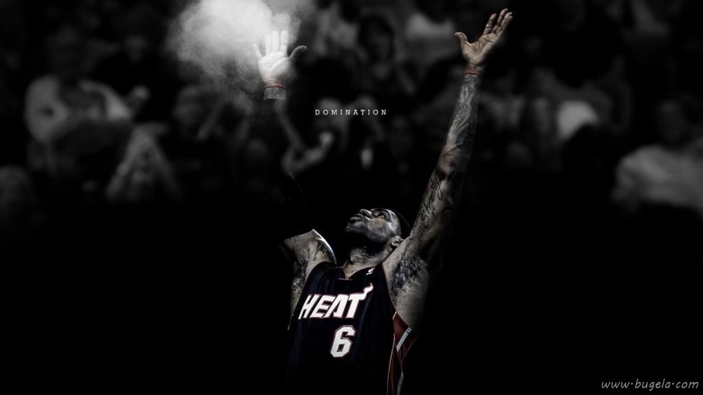 NBA全能巨星勒布朗·詹姆斯图片