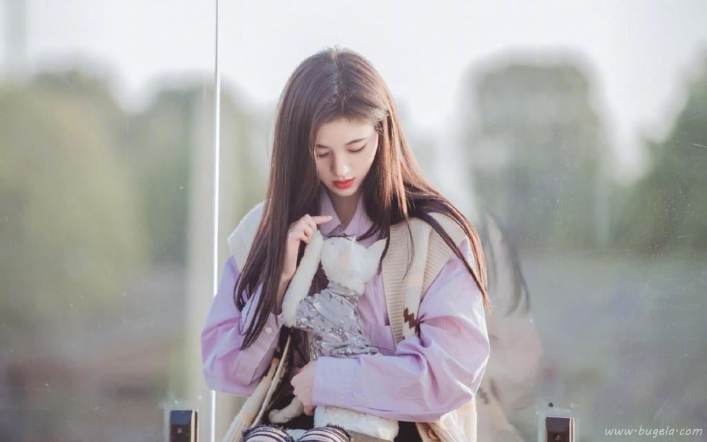 时尚女神鞠婧祎冷艳优雅妩媚迷人写真图片