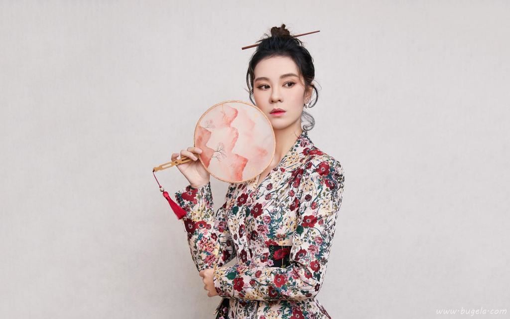 时尚唯美女神郁可唯魅力迷人写真图片