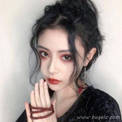2021年最潮红唇漂亮女生头像图片