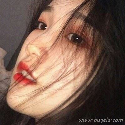 2021年最潮红唇漂亮女生头像图片