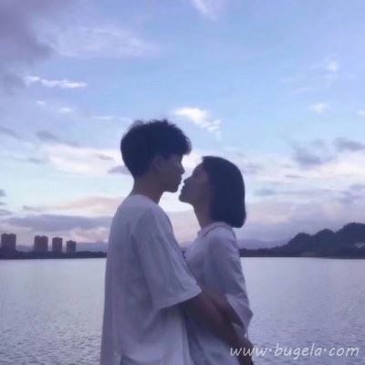韩版情头双人全身照一对微信头像图片