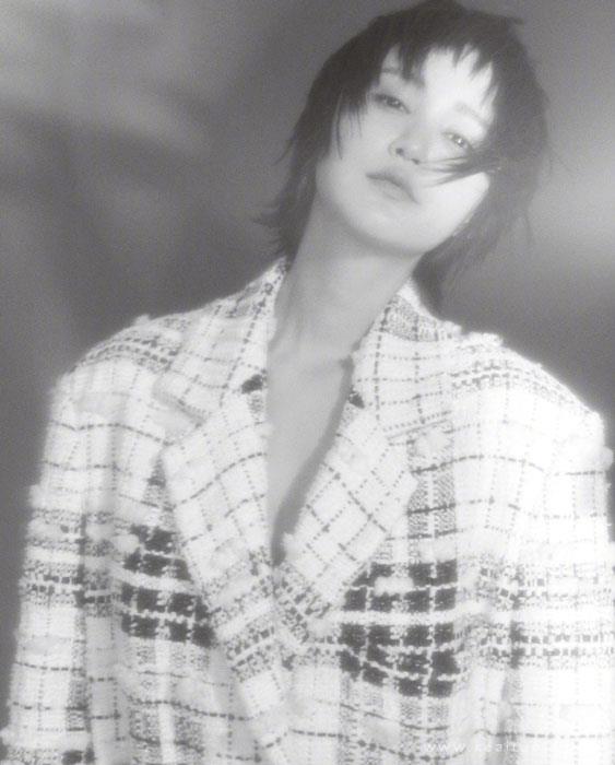 张歆艺短发复古干练写真图片