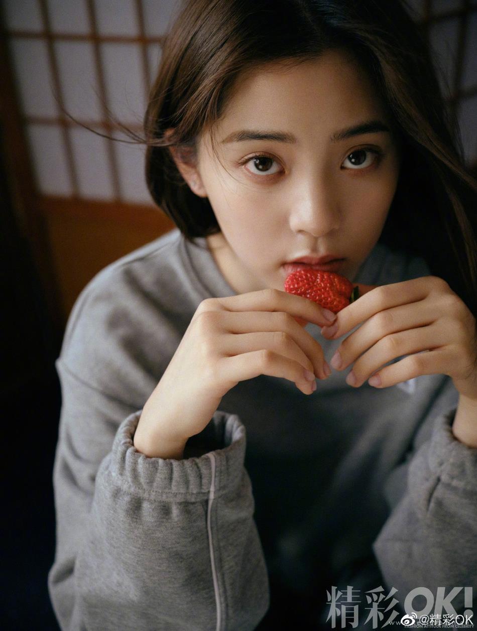 欧阳娜娜光影之间细诉少女故事