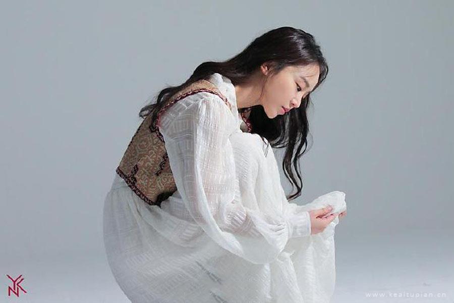 申惠善文艺甜美写真图片