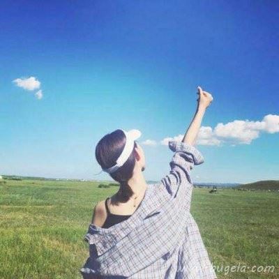 好看的一男一女背影两张情侣头像图片