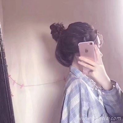个性手机挡脸的女生头像2021最火爆图片