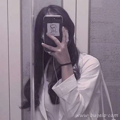 个性手机挡脸的女生头像2021最火爆图片