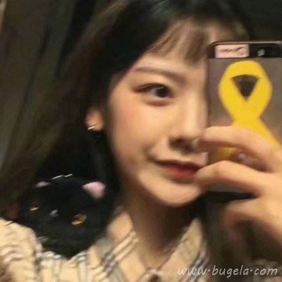 个性手机挡脸的女生头像2021最火爆图片