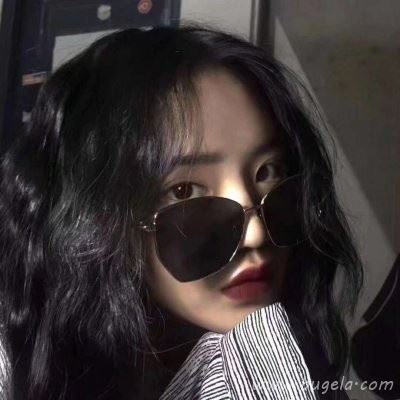 酷酷女生头像2021最火爆图片