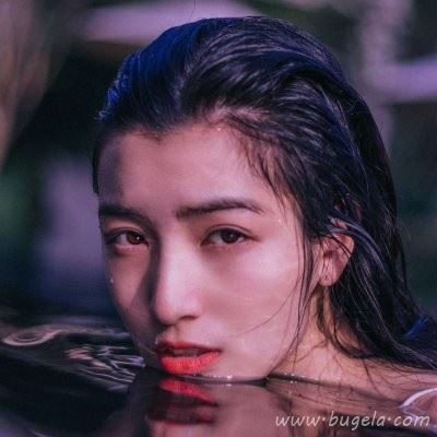 酷酷的女生真人头像图片
