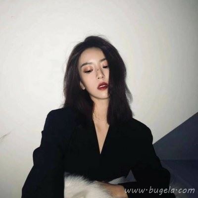 QQ超拽女生头像2021最火爆图片