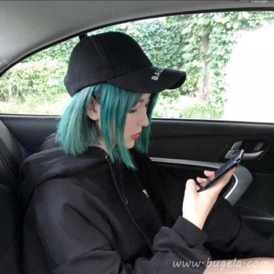 QQ超拽女生头像2021最火爆图片
