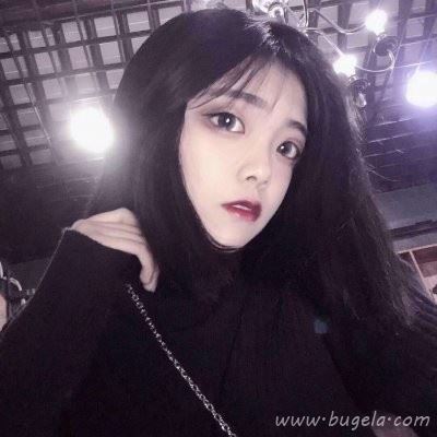 2021年最潮超火酷酷的女生头像图片