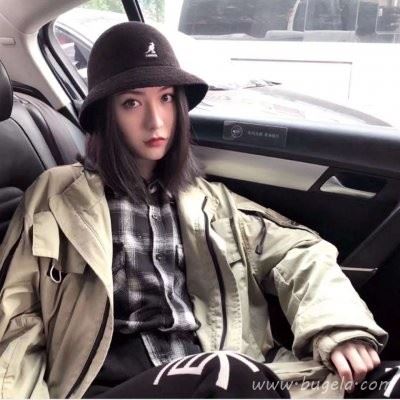 2021年最潮超火酷酷的女生头像图片