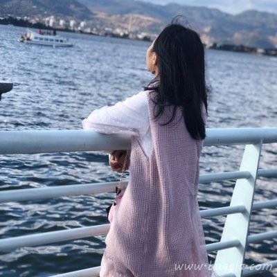 小清新女生背影女生微信头像图片