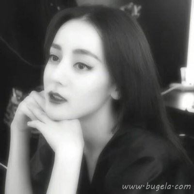 2021年最火的霸气黑白女生头像图片