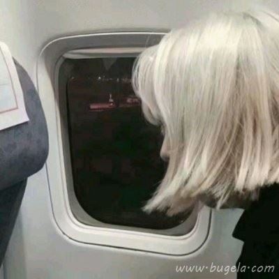 2021年最火的霸气黑白女生头像图片