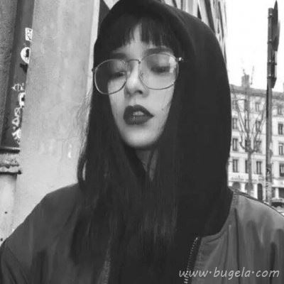 2021年最火的霸气黑白女生头像图片