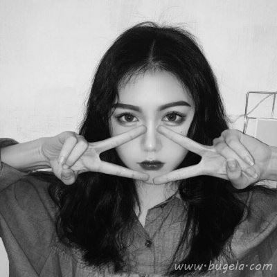 2021年最火的霸气黑白女生头像图片