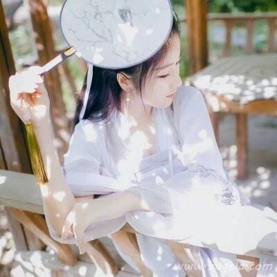 复古小清新女生微信头像图片