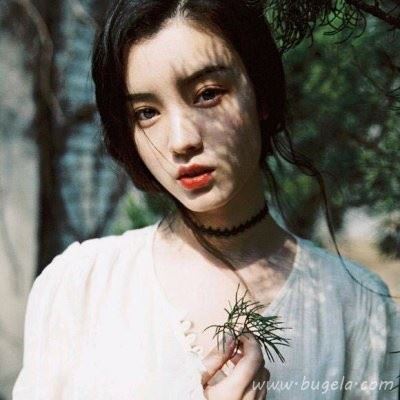 气质女生伤感头像图片