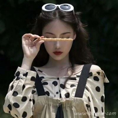 最新精选气质网红小姐姐微信头像图片