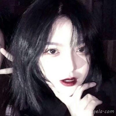 日系高冷女生头像图片