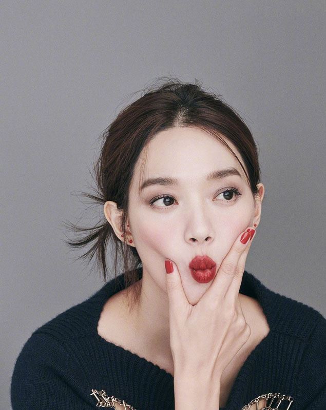 申敏儿美丽大方写真图片