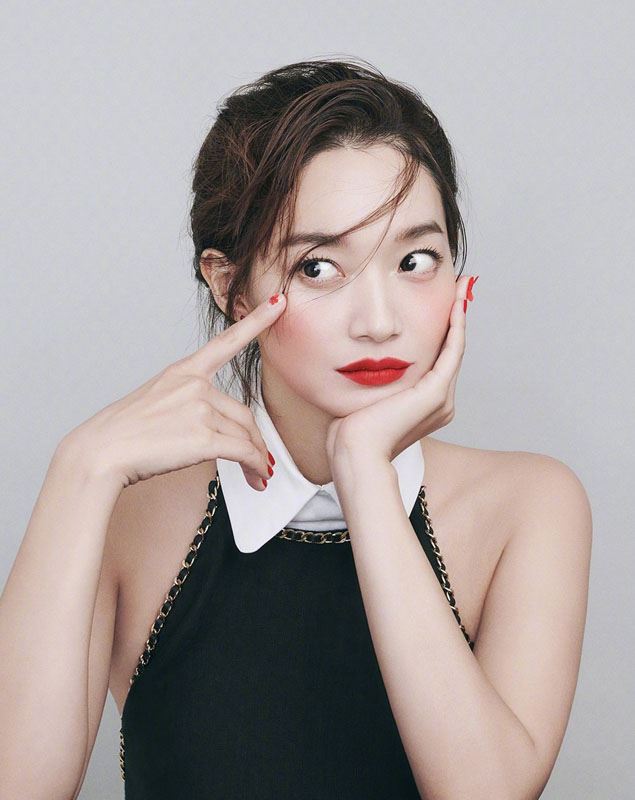 申敏儿美丽大方写真图片