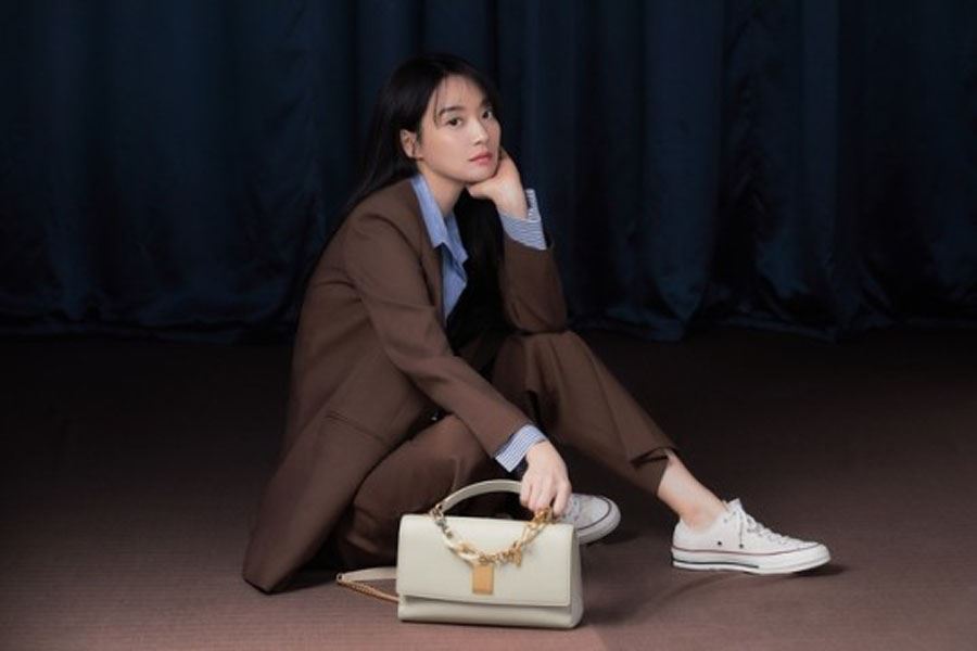 申敏儿时尚干练写真图片