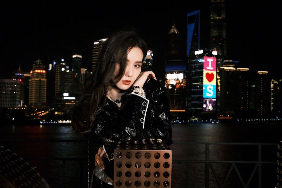 刘诗诗时尚夜拍写真图片