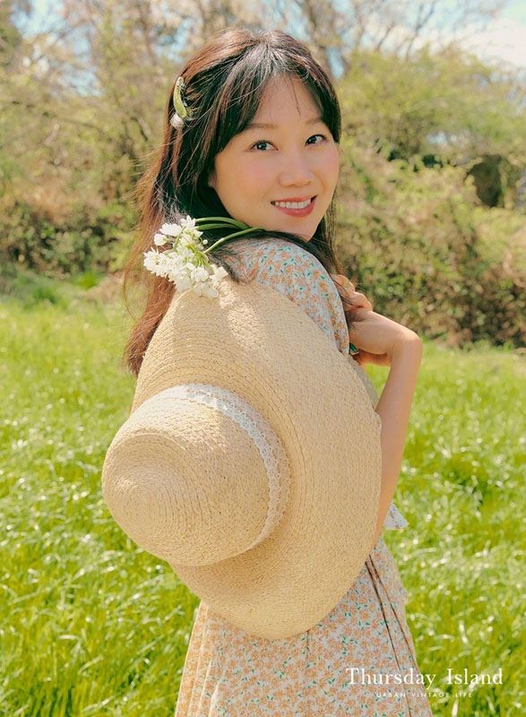 孔孝真春日温柔大片写真图片