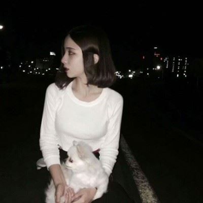 情侣头像两人霸气社会黑白 男生拉着女生图片