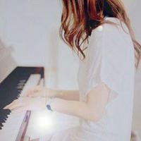 白色钢琴唯美头像女生_微信头像大全图片