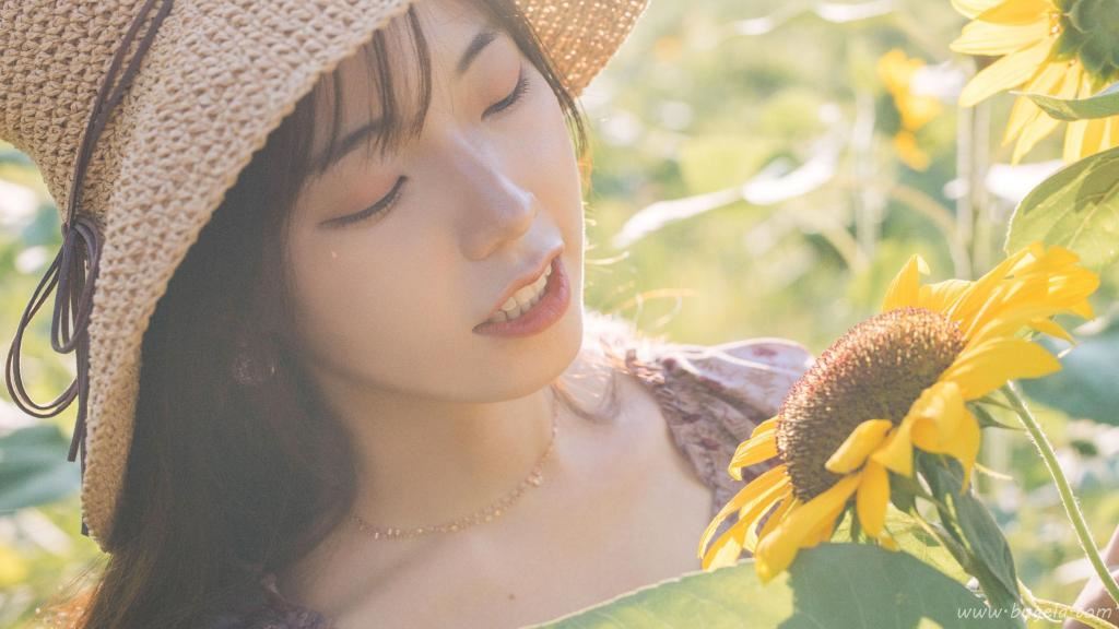 向日葵花海美女图片